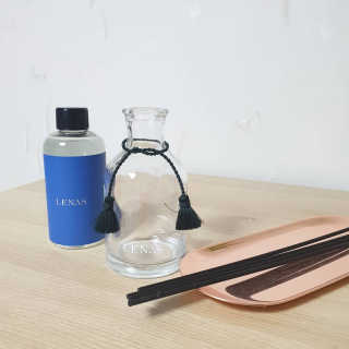 레나스 프리미엄 아로마 디퓨저 200ml  [1SET] — 3점을 준 리뷰어가 2020년 5월 올린 사용 사진