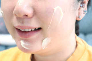 어글리프루프 크림 바이어글리 하이드레이션 샤워 50ml — 5점을 준 리뷰어가 2020년 11월 올린 사용 사진