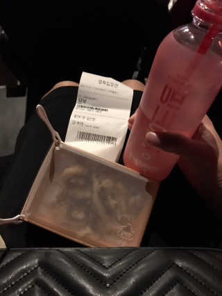 [활력충전 이온음료] 히말라야 핑크솔트를 담은 핑크온 — 5점을 준 리뷰어가 2020년 10월 올린 사용 사진