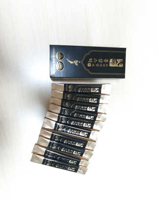 헬스업_천명진프리미엄홍삼스틱_10ml x 30포 — 4.5점을 준 리뷰어가 2020년 10월 올린 사용 사진