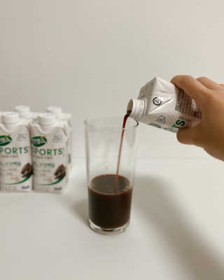 셀렉스스포츠 셀렉스 스포츠 드링크 초콜릿 _ 330ml x 12팩 — 4.5점을 준 리뷰어가 2020년 11월 올린 사용 사진