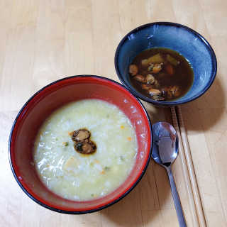 바다는다웰빙이다 완도사랑 전복죽 250g - 2팩 + 전복장조림 2팩 — 4점을 준 리뷰어가 2020년 8월 올린 사용 사진