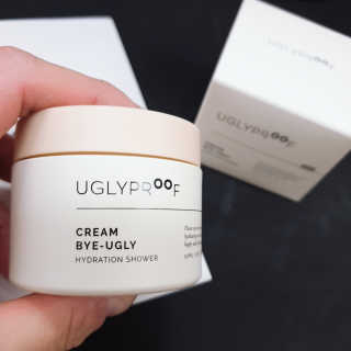 어글리프루프 크림 바이어글리 하이드레이션 샤워 50ml — 5점을 준 리뷰어가 2020년 12월 올린 사용 사진