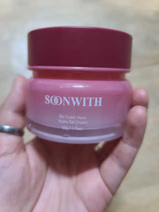 SOONWITH 바이오 수퍼 아쿠아 하이드로 젤 크림 — 3점을 준 리뷰어가 2021년 4월 올린 사용 사진