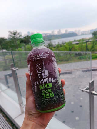 칸타타 콘트베이스 칸타타 콘트라베이스 TEA 보리/그린티 500ml — 5점을 준 리뷰어가 2020년 8월 올린 사용 사진