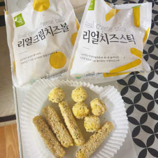 가치식탁 리얼치즈스틱, 리얼크림치즈볼 — 5점을 준 리뷰어가 2020년 7월 올린 사용 사진