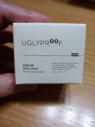 어글리프루프 크림 바이어글리 하이드레이션 샤워 50ml — 5점을 준 리뷰어가 2020년 12월 올린 사용 사진
