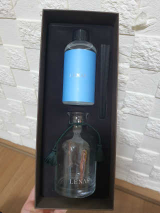 레나스 프리미엄 아로마 디퓨저 200ml  [1SET] — 5점을 준 리뷰어가 2020년 10월 올린 사용 사진