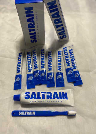 솔트레인 SALTRAIN 그레이 솔트 덴탈 케어 세트 — 5점을 준 리뷰어가 2020년 11월 올린 사용 사진