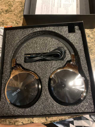 SEVIZ Bluetooth Headphones 10 3color — 5점을 준 리뷰어가 2020년 8월 올린 사용 사진