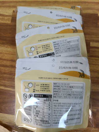 [꾸콤] 참참 전통 찹쌀 누룽지 일주일세트 60g x 5 — 5점을 준 리뷰어가 2020년 11월 올린 사용 사진