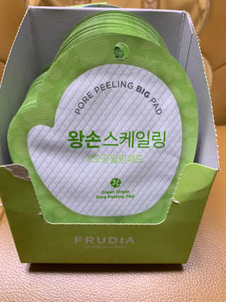 [후르디아] 청포도 매끈약산성 필링 패드_50매 세트 — 5점을 준 리뷰어가 2020년 4월 올린 사용 사진