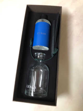 레나스 프리미엄 아로마 디퓨저 200ml  [1SET] — 4.5점을 준 리뷰어가 2020년 9월 올린 사용 사진