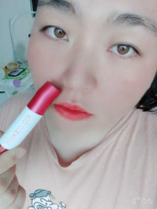 레드쿠키 브라우니 벨벳 립 틴트 — 4점을 준 리뷰어가 2020년 5월 올린 사용 사진