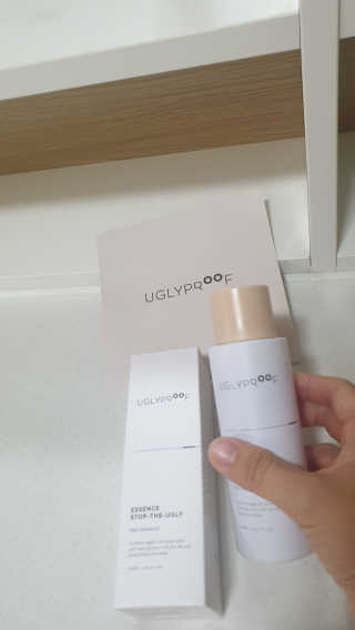 어글리프루프 에센스 스탑디어글리 레드모먼트 에센스 120ml — 5점을 준 리뷰어가 2020년 10월 올린 사용 사진