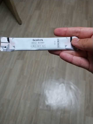 세렌디뷰티_이너뷰티 티톡스 로즈 베리 — 5점을 준 리뷰어가 2020년 7월 올린 사용 사진