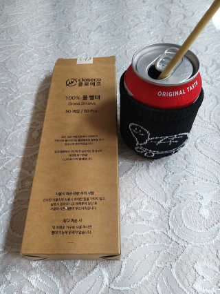 클로에코 친환경 풀빨대와 폐플라스틱 컵홀더 — 5점을 준 리뷰어가 2020년 8월 올린 사용 사진