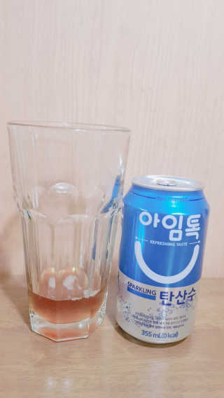 일화 아임톡 탄산수 355mlX24캔 + 보냉팩 증정이벤트 — 5점을 준 리뷰어가 2020년 4월 올린 사용 사진