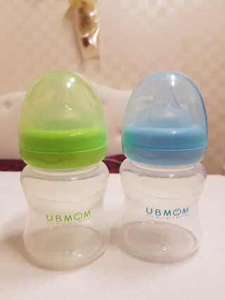 유비맘 신생아젖병 120ml 트리플팩_ 젖꼭지 포함 — 5점을 준 리뷰어가 2020년 6월 올린 사용 사진