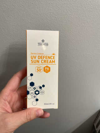 트리티스 US [TREATIS] UV Defence Sun Cream PA+++ / SPF50+ — 3점을 준 리뷰어가 2021년 1월 올린 사용 사진