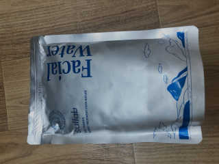 [설랩] 클렌징워터 세안수 500ml x 6팩 — 4.5점을 준 리뷰어가 2020년 8월 올린 사용 사진