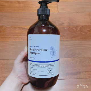 달리프 베러 퍼퓸 샴푸 1000ml 레이니데이 or 일랑로즈 — 4.5점을 준 리뷰어가 2020년 11월 올린 사용 사진