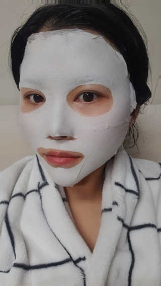 아이디플라코스메틱 페이스핏 플라스터 마스크 _ 리뉴얼 — 4점을 준 리뷰어가 2020년 11월 올린 사용 사진
