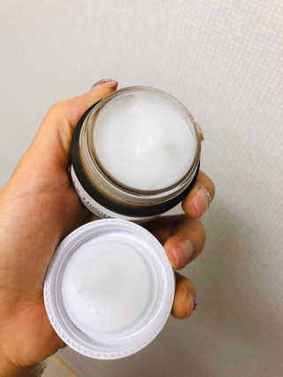 La Theorie Hydrating Ingredients | 하이드레이팅 인그레이디언츠 — 4점을 준 리뷰어가 2020년 4월 올린 사용 사진