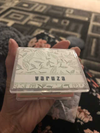 재사용 가능한 거울 케이스가있는 varuza 오일 블로 팅 페이퍼 — 5점을 준 리뷰어가 2020년 12월 올린 사용 사진