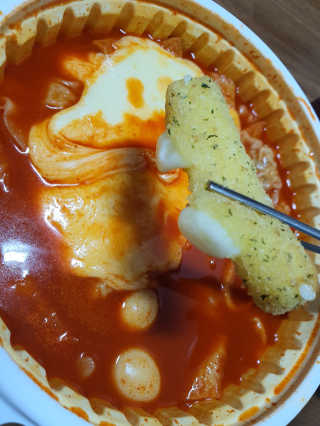 가치식탁 리얼치즈스틱, 리얼크림치즈볼 — 5점을 준 리뷰어가 2020년 8월 올린 사용 사진
