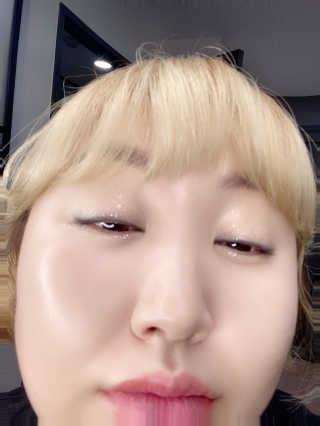 [블랙루즈] 펄블리 아이 글리터 4종 중 택 1 — 5점을 준 리뷰어가 2020년 6월 올린 사용 사진