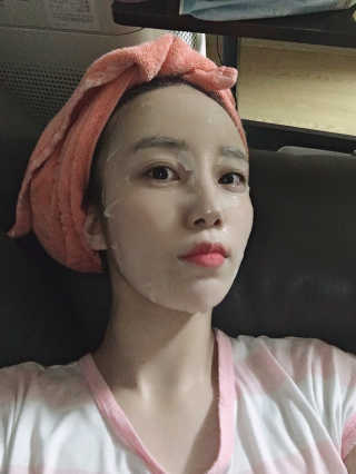 리더스코스메틱 리더스 인솔루션 바세린 마스크 2종 — 5점을 준 리뷰어가 2020년 4월 올린 사용 사진