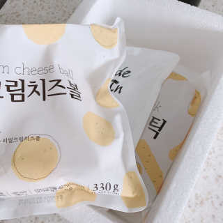 가치식탁 리얼치즈스틱, 리얼크림치즈볼 — 5점을 준 리뷰어가 2020년 5월 올린 사용 사진