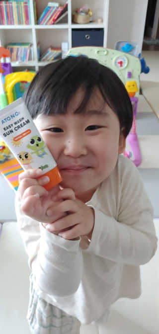 [아토앤오투]신비아파트 에디션 유아용 선케어 3종 랜덤 — 4.5점을 준 리뷰어가 2020년 5월 올린 사용 사진