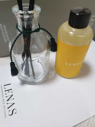 레나스 프리미엄 아로마 디퓨저 200ml  [1SET] — 5점을 준 리뷰어가 2020년 7월 올린 사용 사진