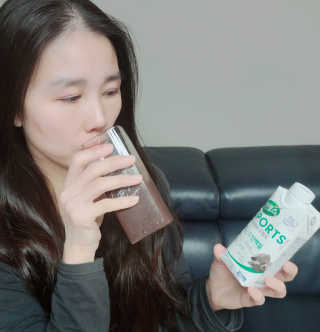셀렉스스포츠 셀렉스 스포츠 드링크 초콜릿 _ 330ml x 12팩 — 5점을 준 리뷰어가 2020년 11월 올린 사용 사진