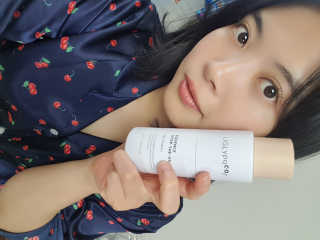 어글리프루프 에센스 스탑디어글리 레드모먼트 에센스 120ml — 5점을 준 리뷰어가 2020년 10월 올린 사용 사진
