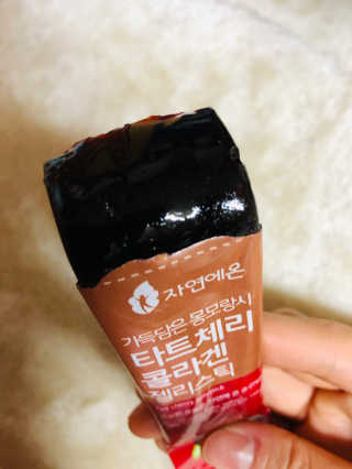 자연에온 가득담은 몽모랑시 타트체리 콜라겐 젤리스틱 — 5점을 준 리뷰어가 2020년 12월 올린 사용 사진