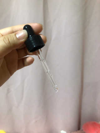 [스킨큐어] 산다화 비타민C 화이트닝 에센스 30ml — 5점을 준 리뷰어가 2020년 4월 올린 사용 사진