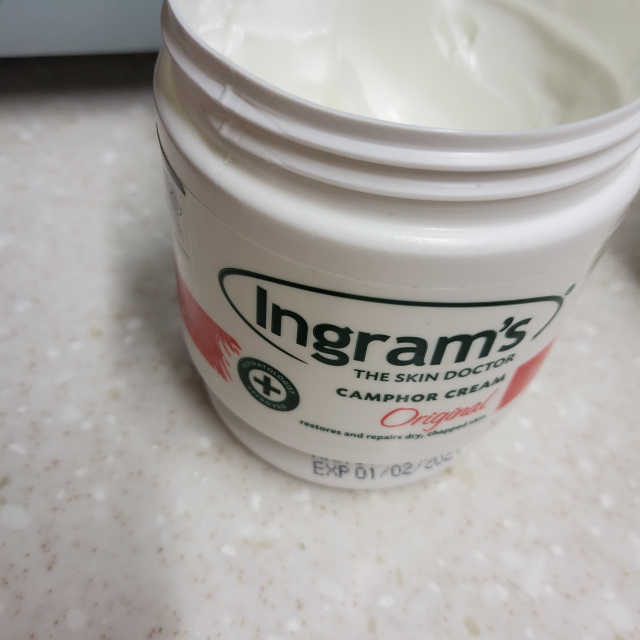 인그람스 캠퍼 크림 오리지널 300ml 리뷰 사진