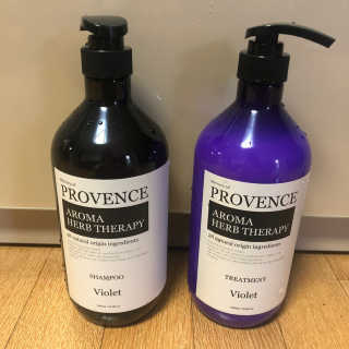 프로방스 바이올렛 퍼퓸 샴푸 1000ml 업그레이드 — 5점을 준 리뷰어가 2020년 8월 올린 사용 사진