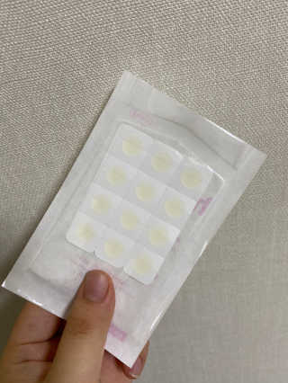 엘라밴드 하이드로 도트 스팟패치 12mm, 10mm — 5점을 준 리뷰어가 2020년 8월 올린 사용 사진