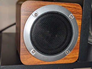 SEVIZ MINI10W 레트로 블루투스 스피커 — 5점을 준 리뷰어가 2020년 8월 올린 사용 사진
