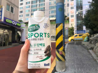 셀렉스스포츠 셀렉스 스포츠 드링크 초콜릿 _ 330ml x 12팩 — 5점을 준 리뷰어가 2020년 11월 올린 사용 사진