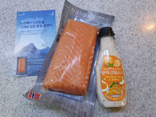 동원산업 항공직송 동원생연어_400g — 5점을 준 리뷰어가 2020년 4월 올린 사용 사진