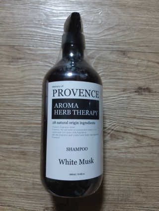 프로방스 화이트머스크 퍼퓸 샴푸 1000ml 업그레이드 — 5점을 준 리뷰어가 2020년 8월 올린 사용 사진