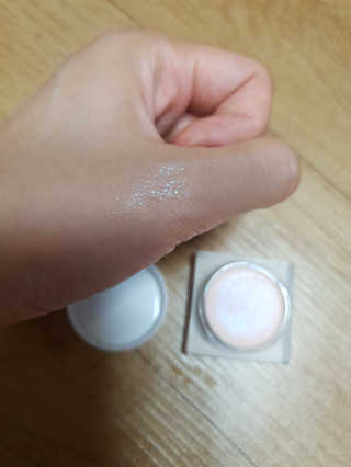셀프코딩 밀키웨이 스프레드 글리터 밤 — 2점을 준 리뷰어가 2020년 7월 올린 사용 사진