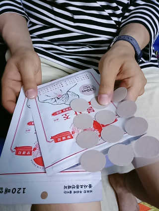 무니스튜디오 불사조 온열 동전 패치 120매입x2개 — 5점을 준 리뷰어가 2020년 5월 올린 사용 사진