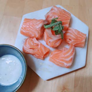 동원산업 항공직송 동원생연어_400g — 4점을 준 리뷰어가 2020년 5월 올린 사용 사진