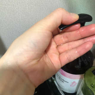 달리프 갈락토미세스 베러 퍼퓸 바디워시 로즈머스크 — 5점을 준 리뷰어가 2020년 5월 올린 사용 사진